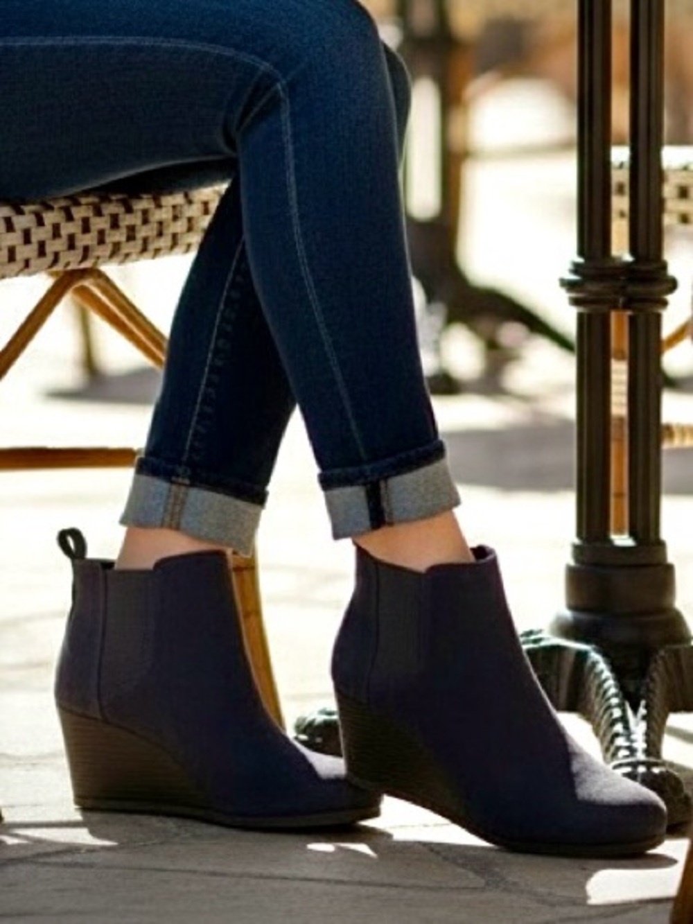 TOMS Kelsey Gray Suede Chelsea Wedge Ankle Booties Comfort Shoes Size 8